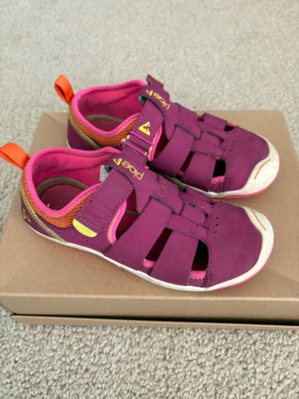 PLAE Kids Sam 2.0 Fuchsia Sandals Size 2 US Fisherman Sneaker